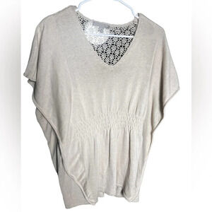 One A v neck beachy blouse boho size medium in excellent like-new condition